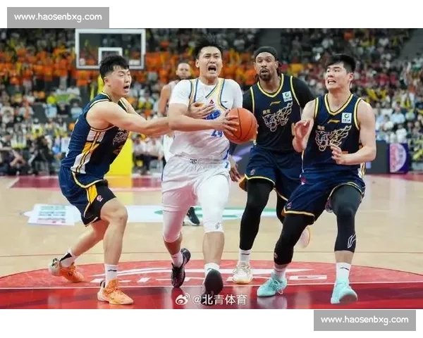 广东男篮鏖战浙江男篮背后的战略博弈与球员表现解析